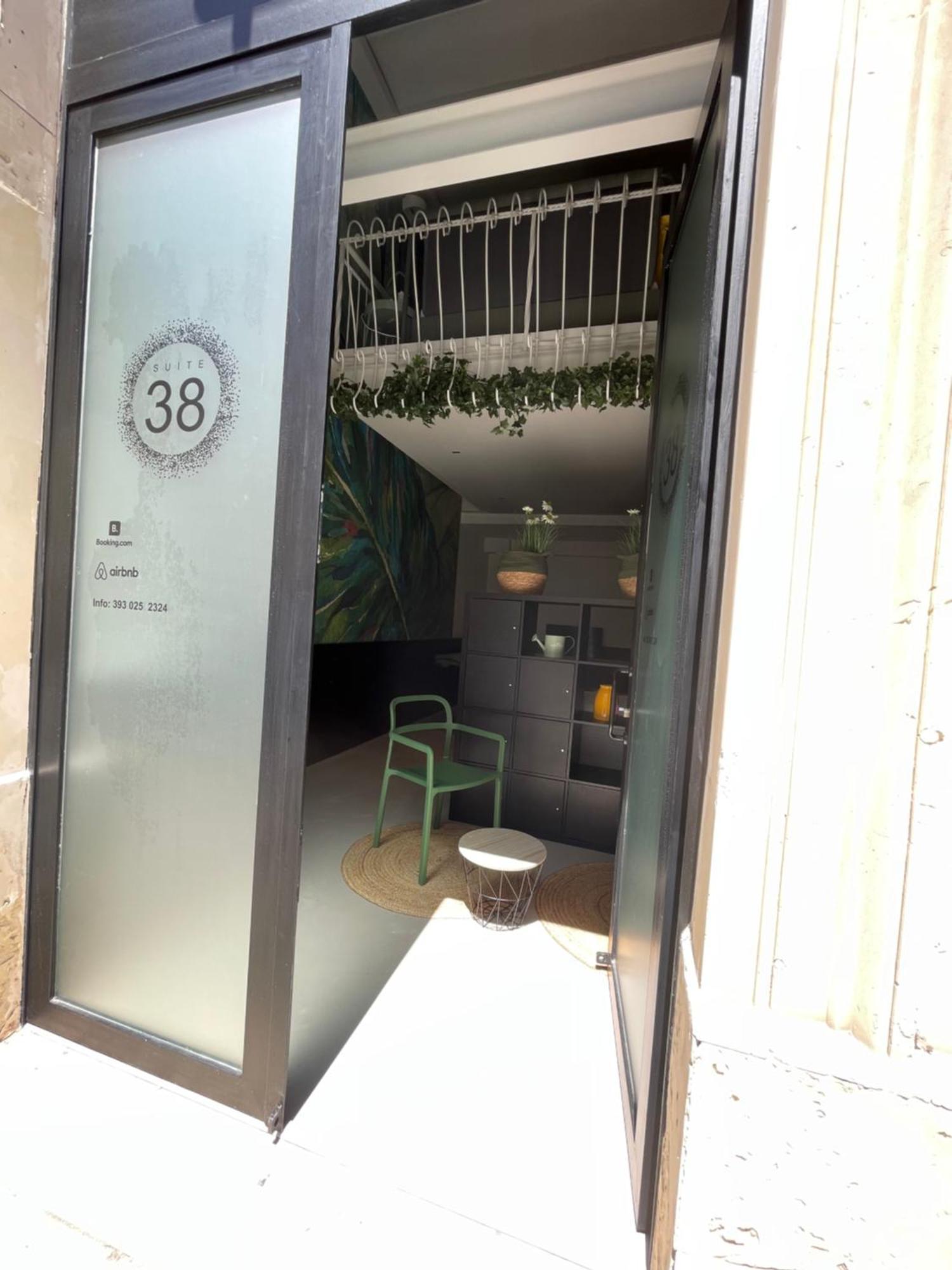 Suite 38 Syracuse Exterior photo